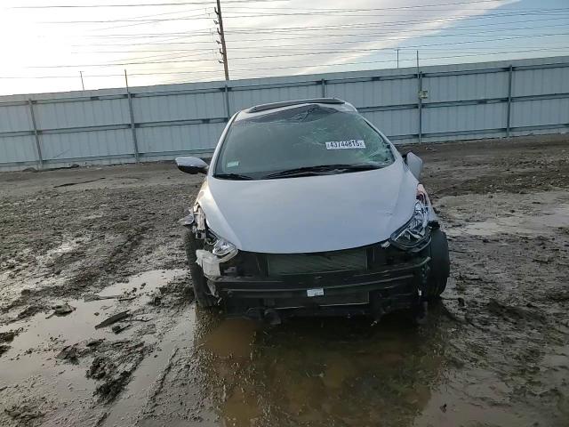 2013 Hyundai Elantra - Image 11