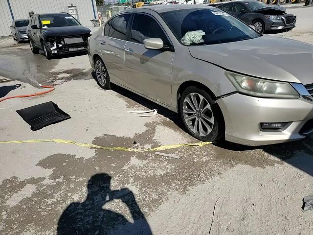2014 Honda Accord - Image 11