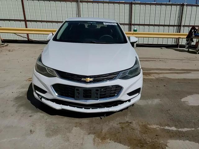 2017 Chevrolet Cruze - Image 13