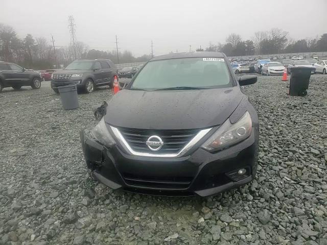 2017 Nissan Altima - Image 11