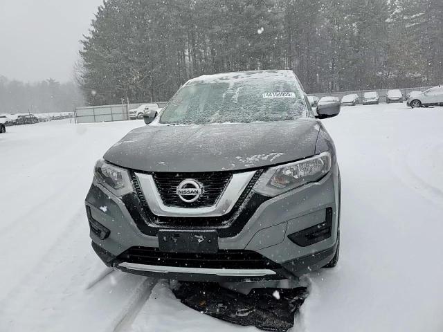 2017 Nissan Rogue - Image 12