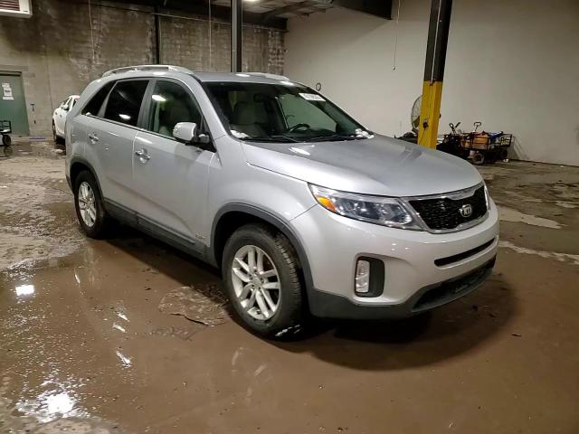 2015 Kia Sorento - Image 13