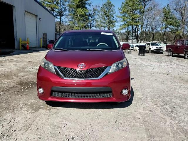 2014 Toyota Sienna - Image 14