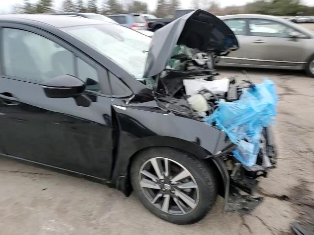 2021 Nissan Versa - Image 10