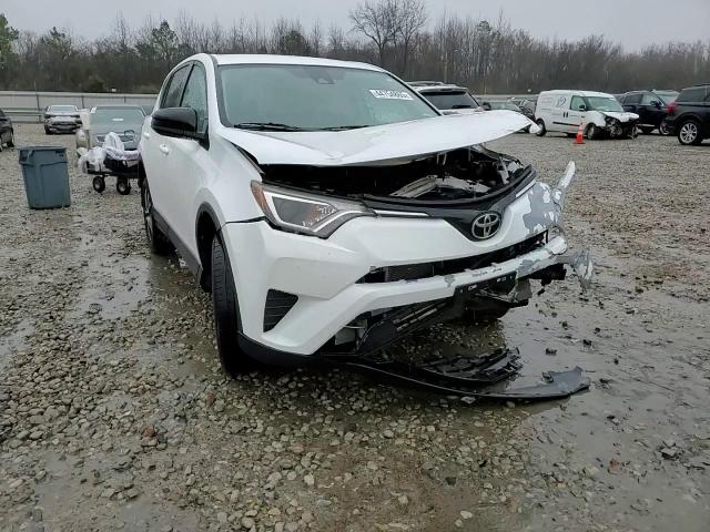 2018 Toyota RAV 4 - Image 12