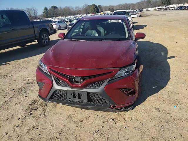 2018 Toyota Camry - Image 11