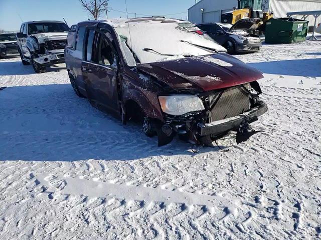 2017 Dodge Caravan - Image 11