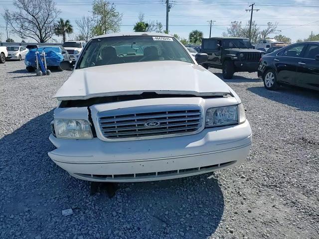 2004 Ford Crown Victoria - Image 11