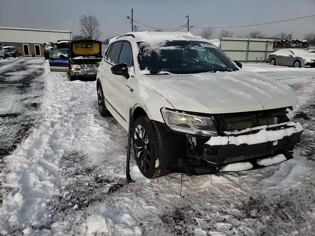 2021 Volkswagen Tiguan - Image 12