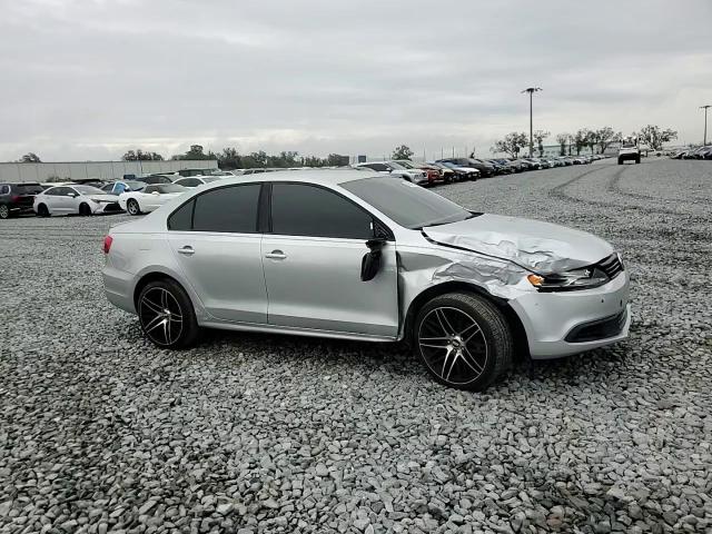 2014 Volkswagen Jetta - Image 10