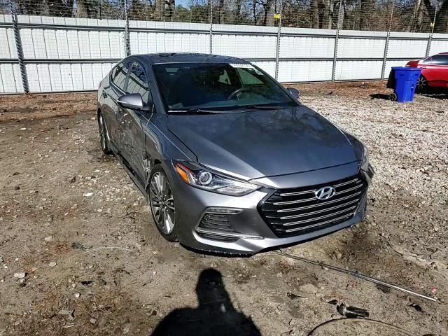 2017 Hyundai Elantra - Image 13