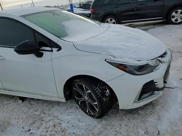 2019 Chevrolet Cruze - Image 10
