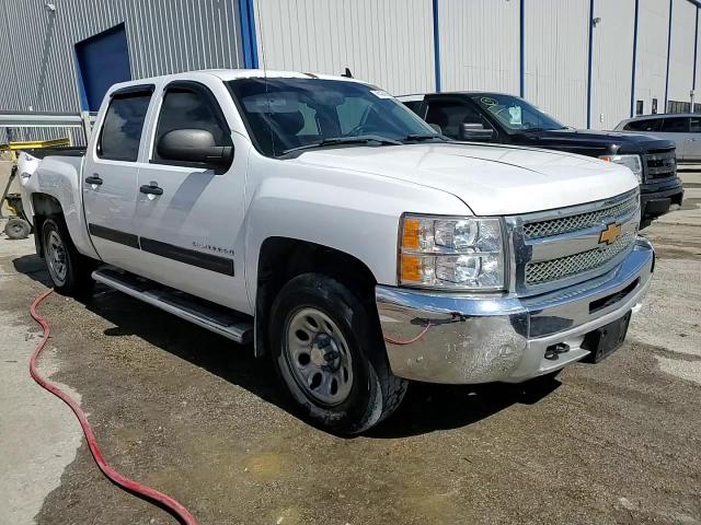 2013 Chevrolet Silverado - Image 13