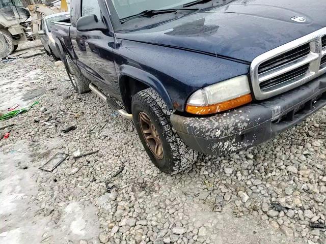 2004 Dodge Dakota - Image 11