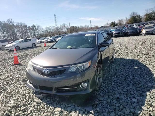 2014 Toyota Camry - Image 10