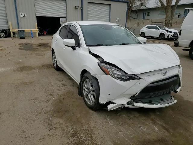 2018 Toyota Yaris - Image 11