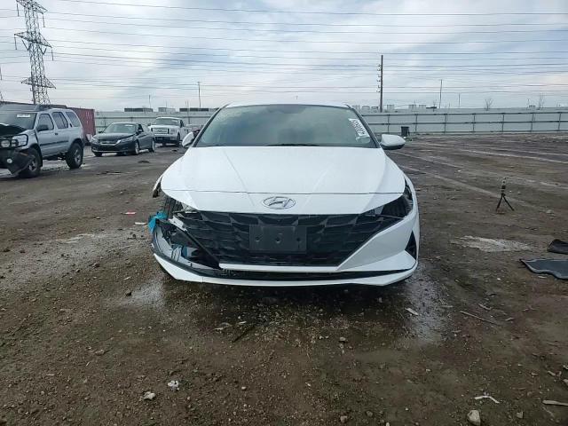 2023 Hyundai Elantra - Image 11