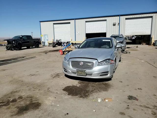2014 Jaguar XJ - Image 11