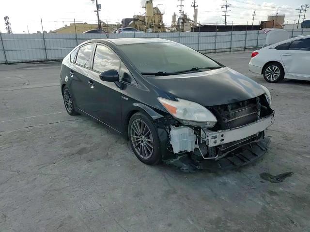 2012 Toyota Prius - Image 11