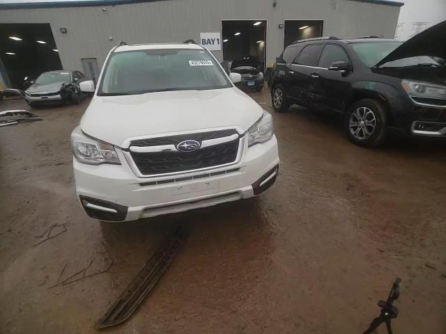2018 Subaru Forester - Image 13
