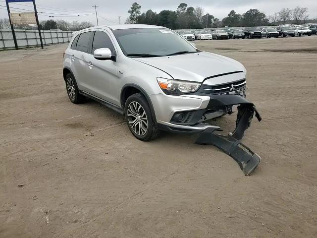 2018 Mitsubishi Outlander - Image 12