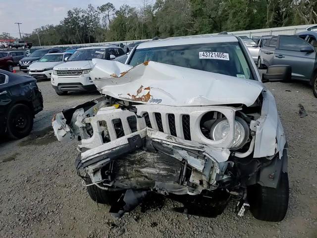2015 Jeep Liberty (Patriot) - Image 11