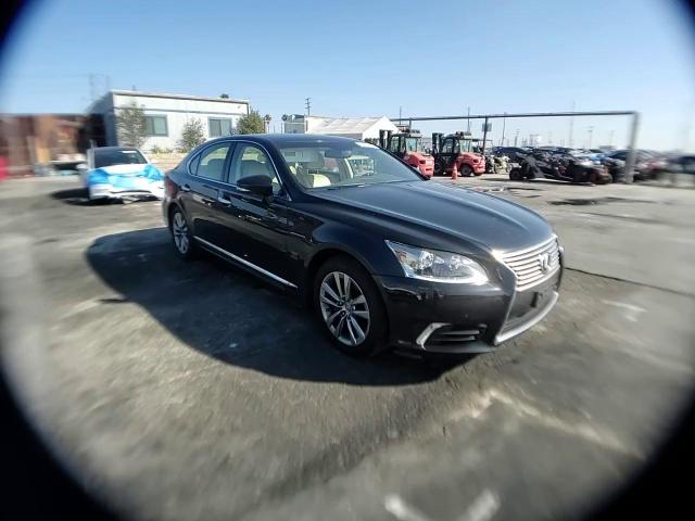 2015 Lexus LS - Image 10