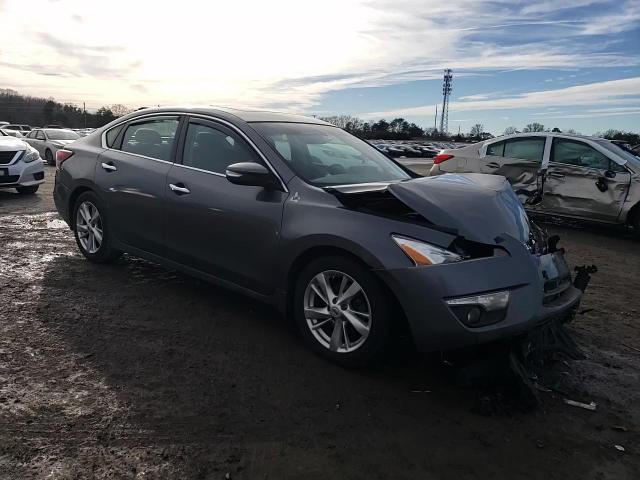 2015 Nissan Altima - Image 11