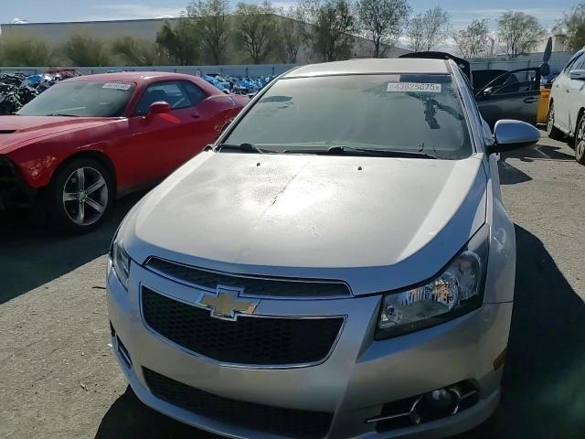 2014 Chevrolet Cruze - Image 11