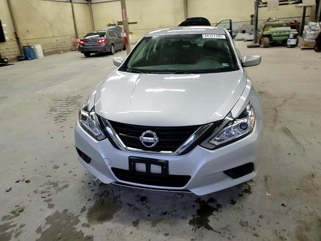 2016 Nissan Altima - Image 10