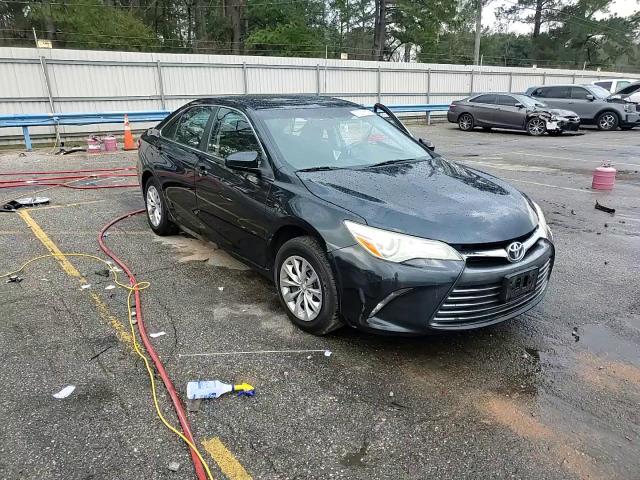 2016 Toyota Camry - Image 13