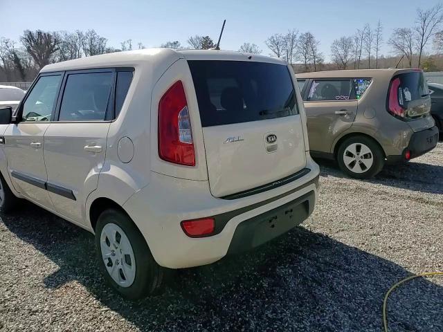 2013 Kia Soul - Image 14