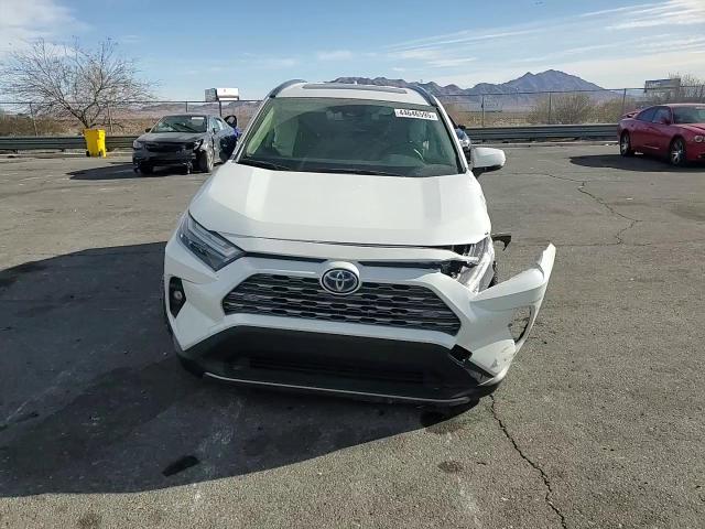 2023 Toyota RAV 4 - Image 11