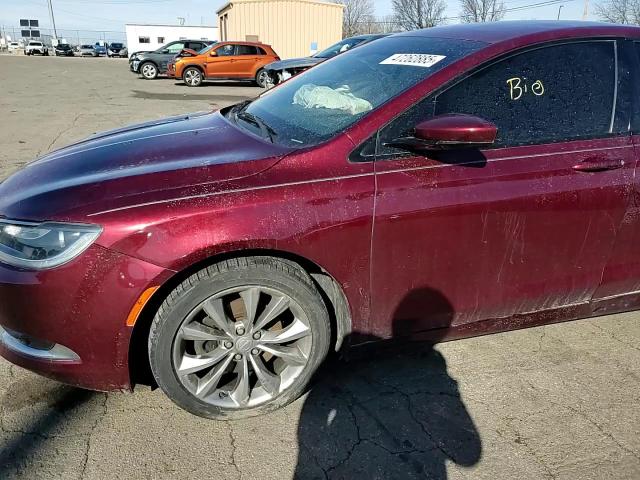 2015 Chrysler 200 - Image 10