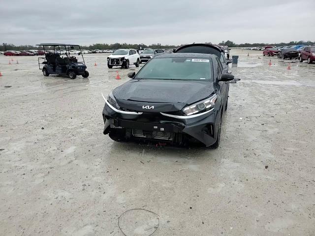2024 Kia Forte - Image 11