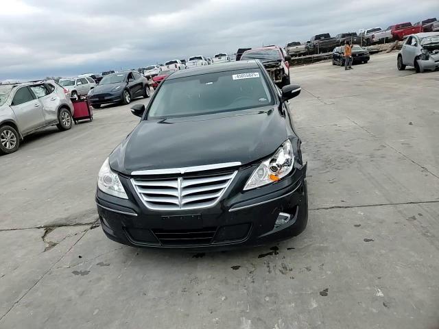 2011 Hyundai Genesis - Image 11