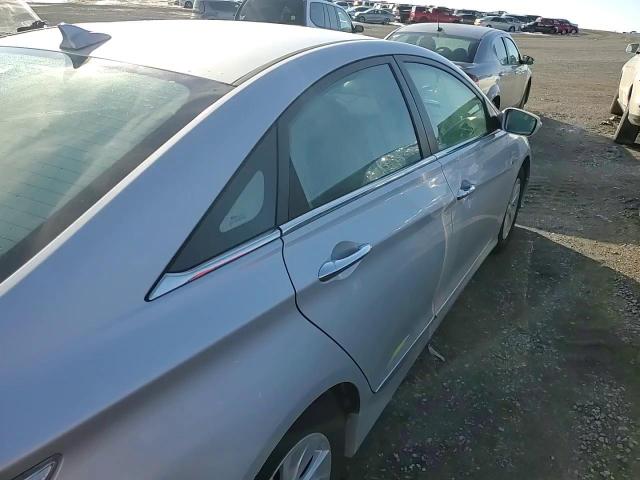 2015 Hyundai Sonata - Image 10