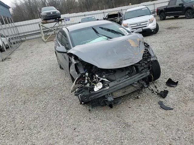 2012 Hyundai Elantra - Image 10