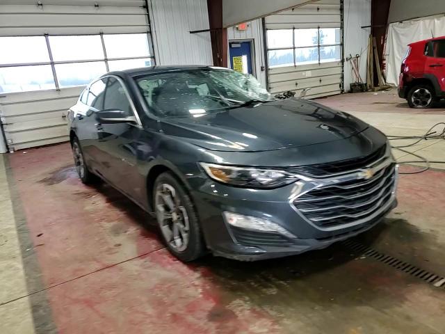 2020 Chevrolet Malibu - Image 11