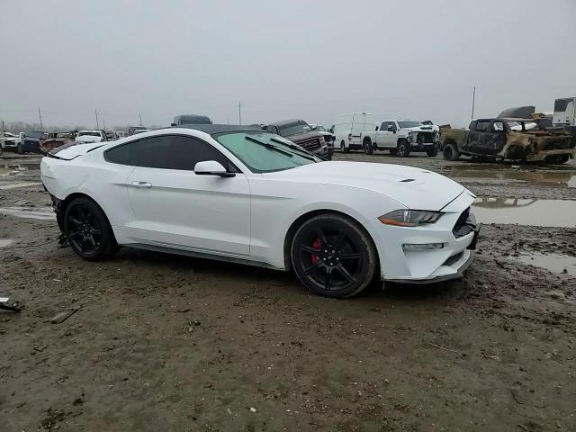 2020 Ford Mustang - Image 11