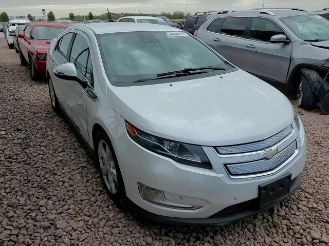 2015 Chevrolet Volt - Image 10