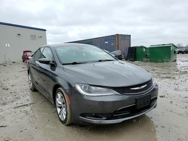 2015 Chrysler 200 - Image 13
