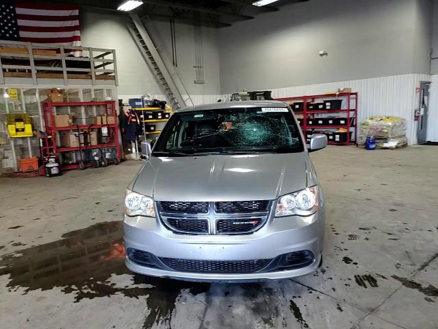 2017 Dodge Caravan - Image 12