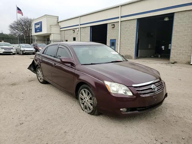 2006 Toyota Avalon - Image 10