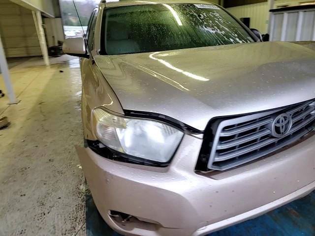 2010 Toyota Highlander - Image 11
