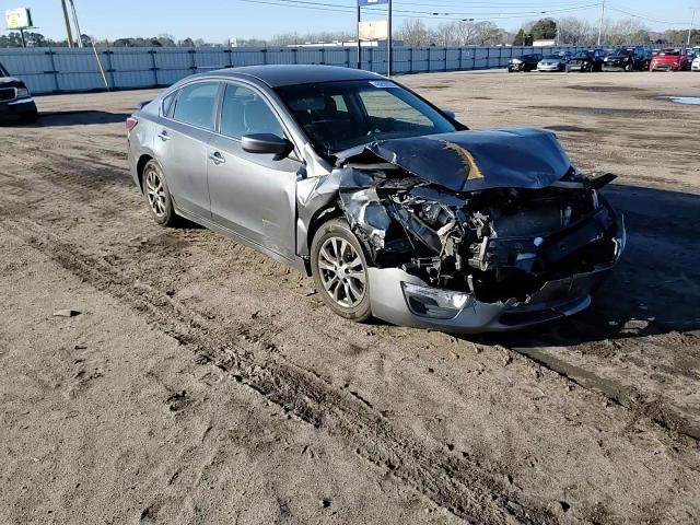 2015 Nissan Altima - Image 11