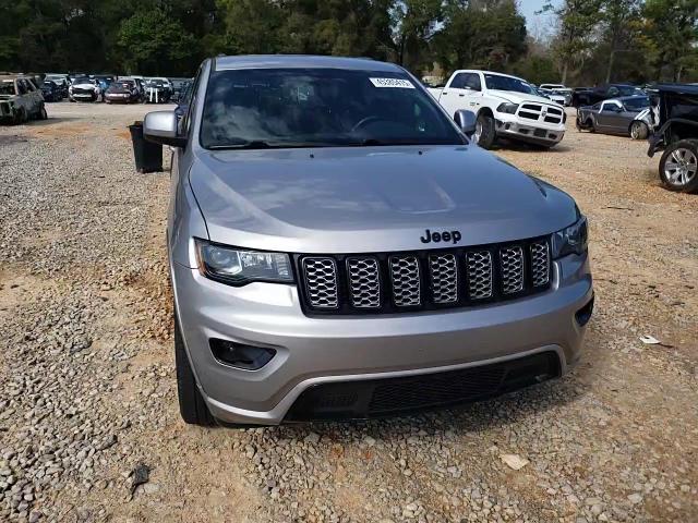 2018 Jeep Grand Cherokee - Image 11