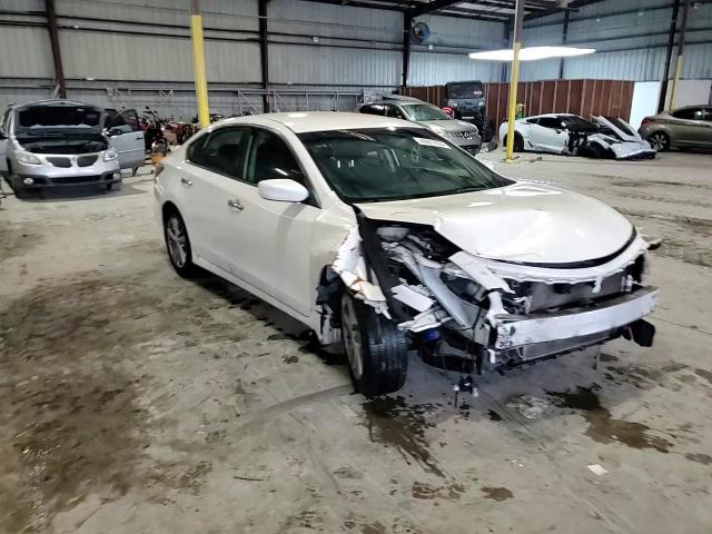 2014 Nissan Altima - Image 14