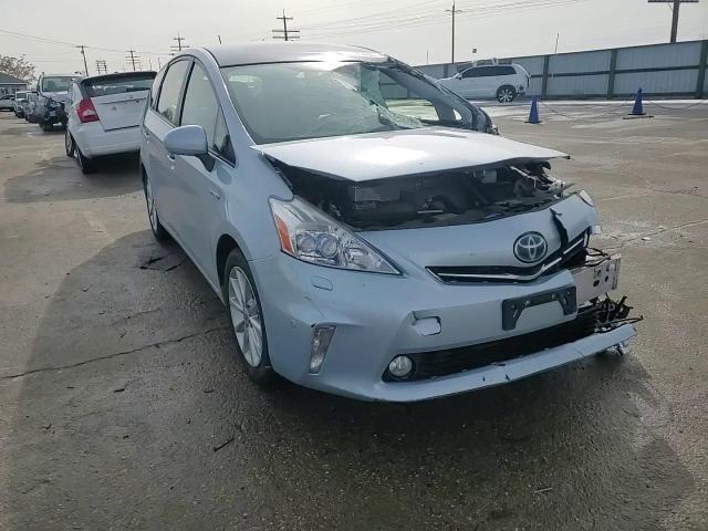 2013 Toyota Prius - Image 10