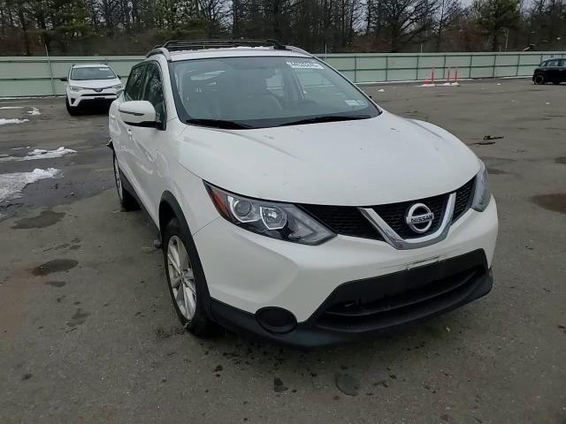 2018 Nissan Rogue - Image 11